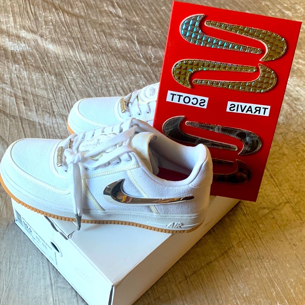 AIR FORCE 1 LOW TRAVIS SCOTT